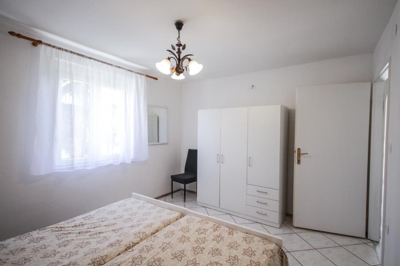 Apartment Tosca With Parking ロヴィニ エクステリア 写真